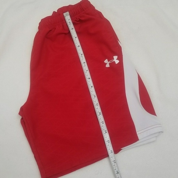 UNDER ARMOUR JUNIOR SHORT SZ. XL - Picture 6 of 8